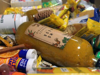 darčeky na zahryznutie, ktorými potešíte malých aj veľkých. Sú vždy zaručene čerstvé, z prvotriednych potravín a v dnešnom preplnenom svete sa celkom určite nestanú lapačmi prachu